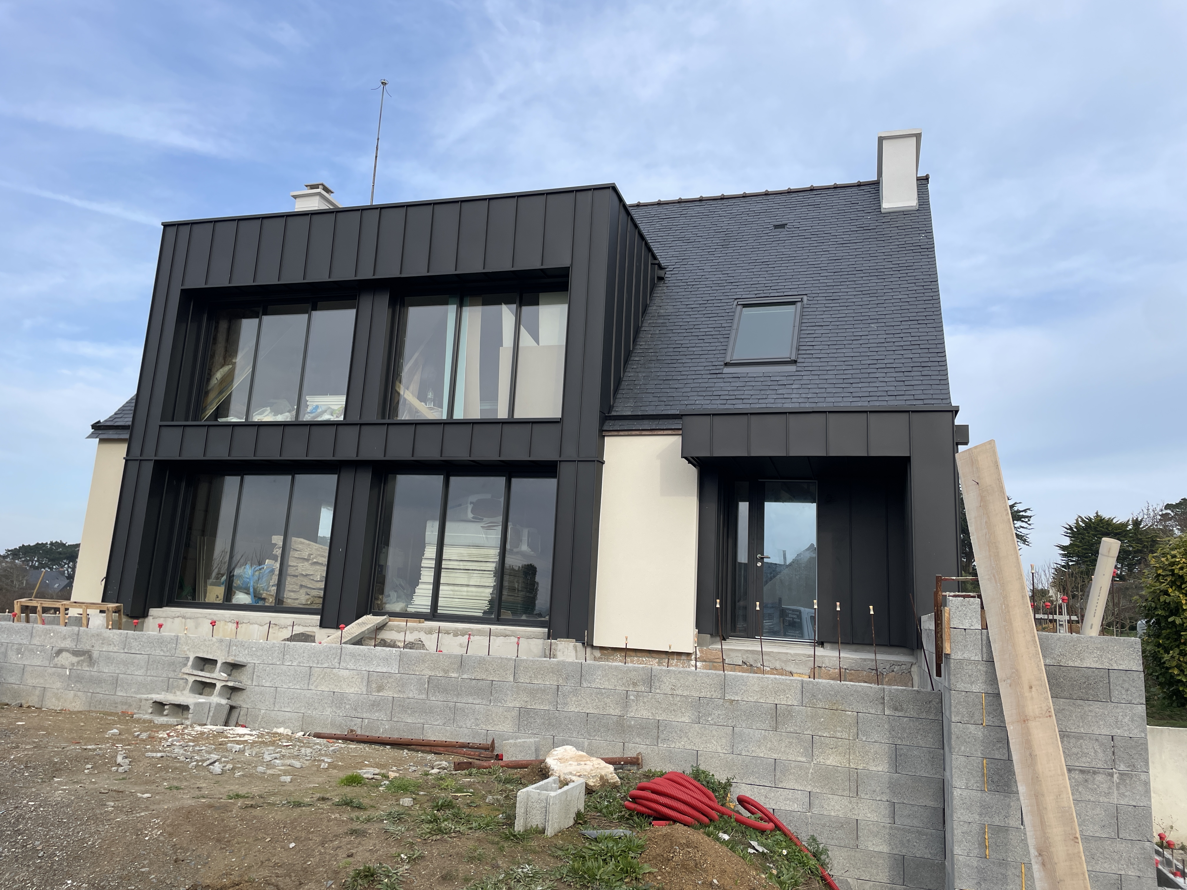 Ouverture sur l’horizon – Création de grandes baies avec vue mer à Trébeurden, Bretagne